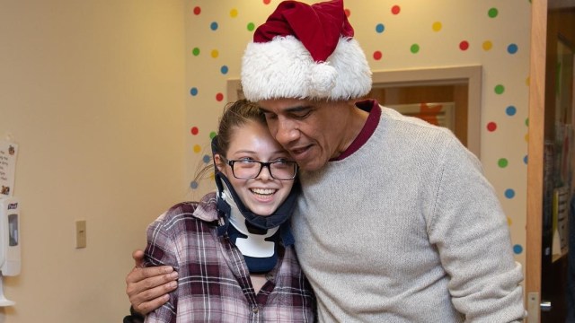 Barack Obama beri kejutan Natal di Children’s National. (Foto: Instagram/@childrensnational)