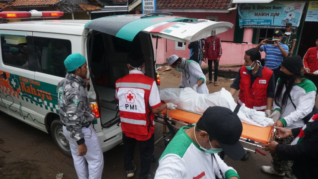 Satu jenazah korban tsunami di Lampung Selatan akan dimakamkan. (Foto: Nugroho Sejati/kumparan)