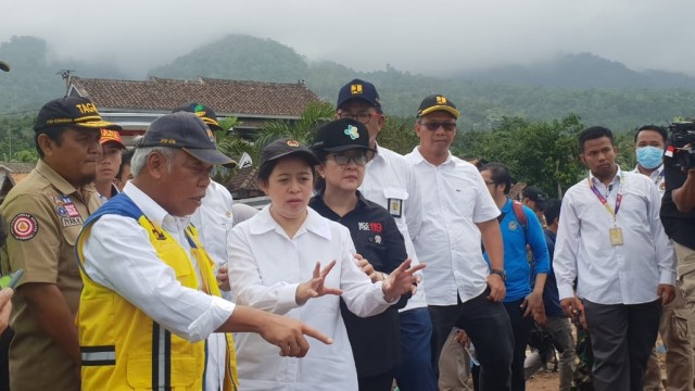 Jajaran menteri kabinet kerja kunjungi Desa Way Muli, Lampung Selatan.  (Foto: Fadjar Hadi/kumparan)