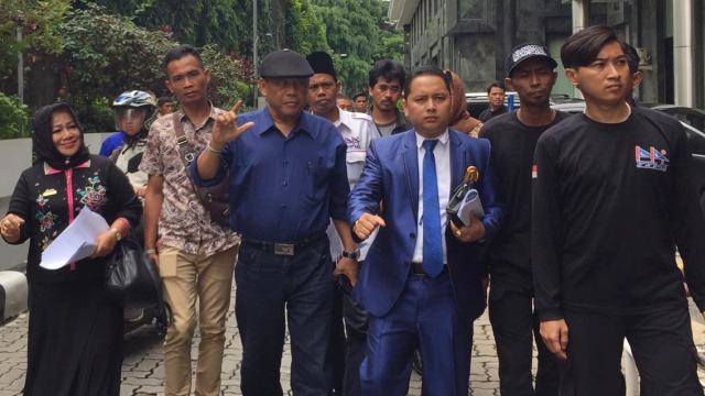 Politikus PAN Eggi Sudjana laporkan Politikus PDIP Kapitra Ampera soal ancaman pembunuhan ke Bareskrim Polri. (Foto: Lutfan Darmawan/kumparan)