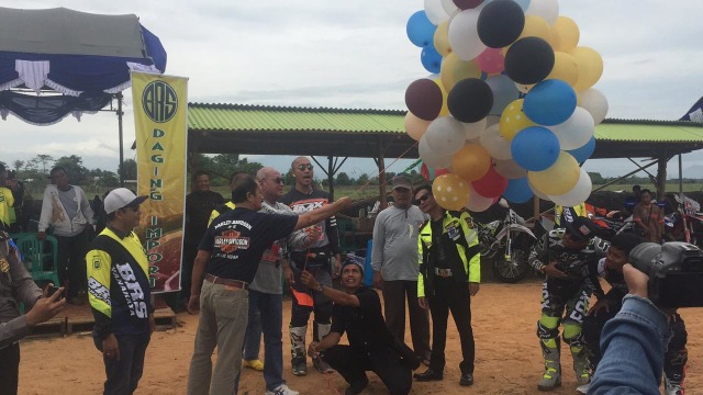 Sirkuit Motocross Berstandar Nasional di Wanakaya Cirebon Diresmikan