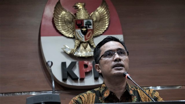 Juru bicara KPK, Febri Diansyah saat memberikan keterangan kepada wartawan di Gedung KPK, Jakarta, Rabu (26/12/2018). (Foto: Jamal Ramadhan/kumparan)