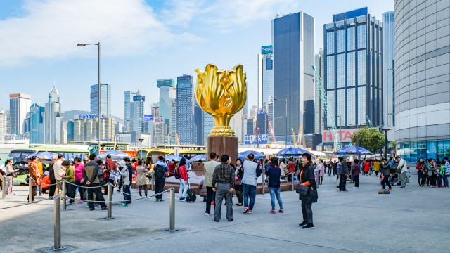 Suasana di Golden Bauhinia Square, Hong Kong (Foto: Shutterstock)