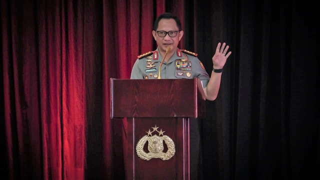 Kapolri Jenderal, Tito Karnavian memaparkan kinerja Polri saat acara Rilis Akhir Tahun  di Gedung Rupattama Mabes Polri, Jakarta, Kamis (27/13/2018). (Foto: Jamal Ramadhan/kumparan)