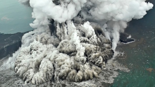 Gunung Anak Krakatau. (Foto: Dok. Kementerian Kelautan dan Perikanan)