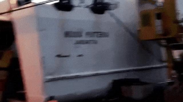 Sebuah truk tercebur saat hendak masuk ke kapal. (Foto: Instagram/@provos_polres_lamsel)