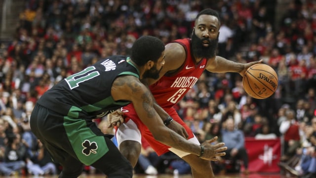 James Harden pada laga versus Celtics. (Foto: Troy Taormina/Reuters)