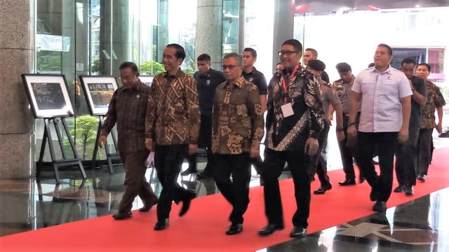 Presiden Jokowi Tiba di Gedung BEI, Jakarta. (Foto: Ema Fitriyani/kumparan)
