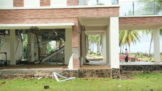 Kondisi Hotel Mutiara Carita usai diterjang tsunami di Selat Sunda. (Foto: Helmi Afandi Abdullah/kumparan)