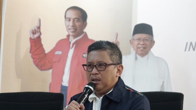 Sekjen PDIP Hasto Kristiyanto di Posko Cemara, Menteng, Jakarta Pusat (30/12). Foto: Iqbal Firdaus/kumparan