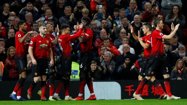 Para pemain United merayakan gol di Old Trafford. (Foto: REUTERS/Phil Noble)