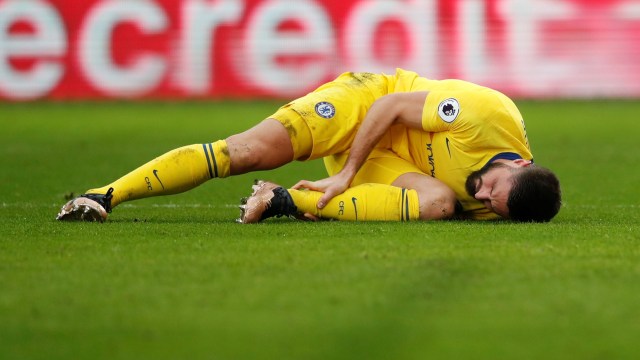Olivier Giroud cedera di laga Crystal Palace vs Chelsea. (Foto: REUTERS/David Klein)