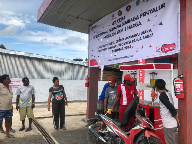 Kado Istimewa Penghujung Tahun Pertamina untuk Warga Distrik Ayamaru Utara Papua Barat