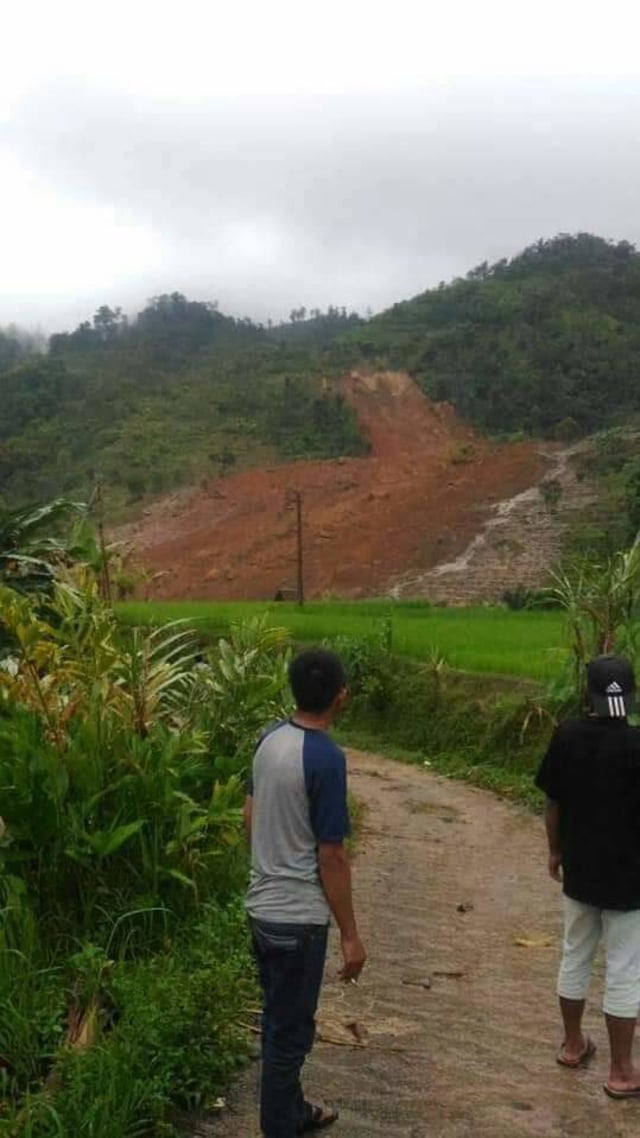Longsor menimbun 1 kampung di Sukabumi.  (Foto: Istimewa)