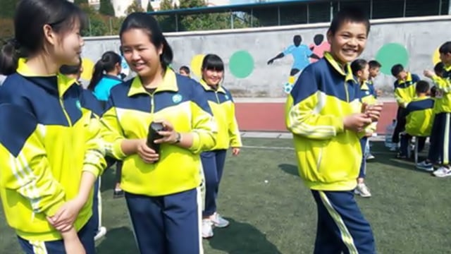 Seragam sekolah pintar di China. (Foto: Sekolah Renhuai, Guizhou, China/Global Times)