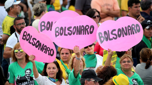 Para pendukung Presiden baru Brasil Jair Bolsonaro di Brasilia, Brasil. (Foto: REUTERS/Sergio Moraes)