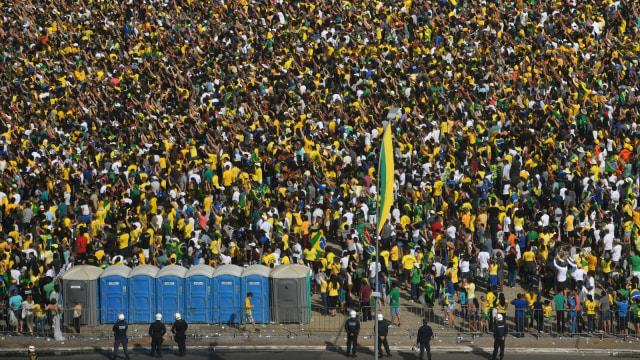 Para pendukung Presiden baru Brasil Jair Bolsonaro di Brasilia, Brasil. (Foto: AFP/NELSON ALMEIDA)