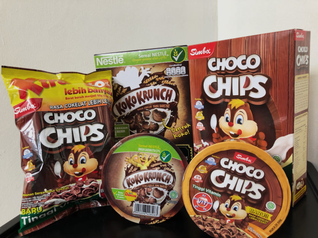 Membandingkan sereal Simba Choco Chips dan Nestle Koko Krunch (Foto: Safira Maharani/kumparan)