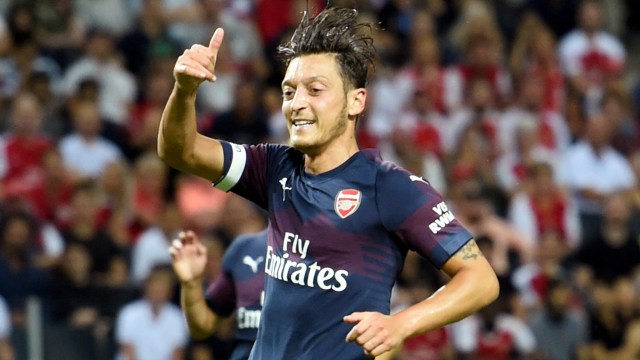 Gelandang serang Arsenal, Mesut Oezil. (Foto:  REUTERS/Fabian Bimmer)