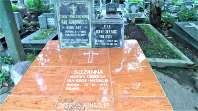 Kondisi makam Suzanna di TPU Giriloyo, Magelang, Jawa Tengah. (Foto: Arfiansyah Panji Purnandaru/kumparan)