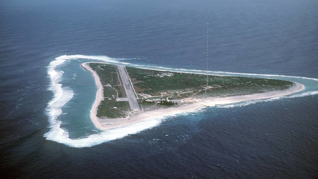 Pulau Minamitori di Jepang (Foto: Chief Master Sergeant Don Sutherland, U.S. Air Force via Wikimedia Commons)