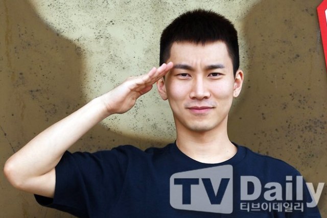 Yook Sungjae Bagikan Kabar Terbaru dari Eunkwang BTOB yang Sedang Wajib Militer 