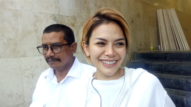 Nikita Mirzani di Polda Metro Jaya. (Foto: Aria Pradana/kumparan)