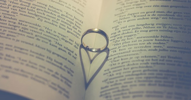 Cincin Pernikahan dan Cincin Pertunangan, Sama atau Beda?