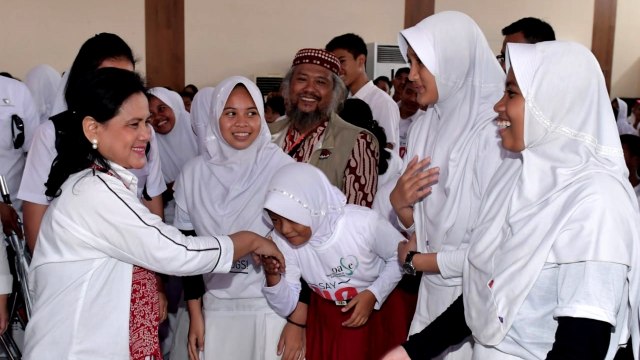 Ibu Negara Iriana Jokowi saat melakukan penyuluhan sosialasi narkoba di Semarang, Jawa Tengah. (Foto: Dok. Biro Pers Setpers)