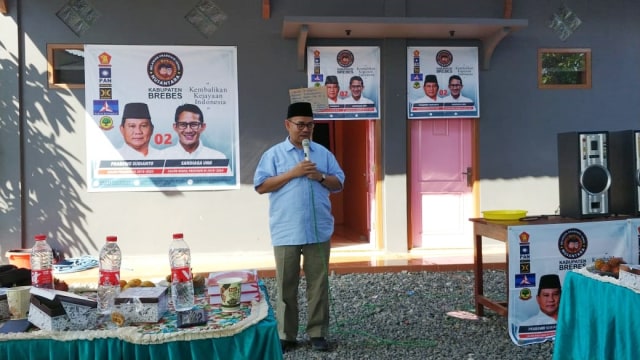 Direktur Materi dan Debat Badan Pemenangan Nasional (BPN) Prabowo-Sandi, Sudirman Said, saat menemui warga di Kabupaten Brebes, Minggu (6/1/2019) di Brebes, Jateng. (Foto: Dok. Tim Pemenangan Prabowo Sandi)