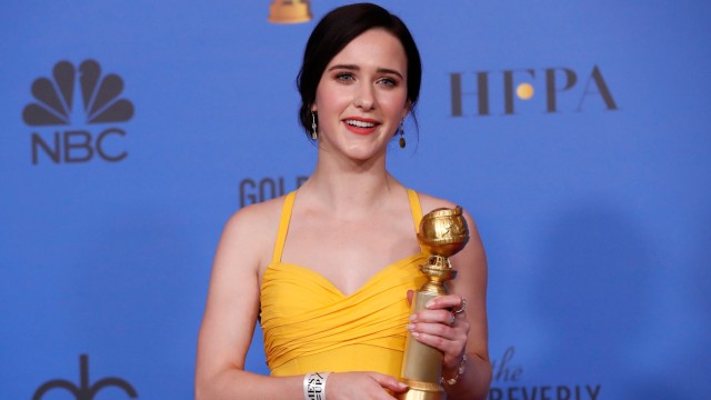 Rachel Brosnahan di Golden Globes 2019 (Foto: REUTERS/Mario Anzuoni)