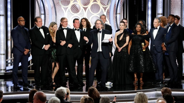 Pemain dan kru film 'Green Book' di Golden Globes 2019 (Foto: Paul Drinkwater/NBC Universal)