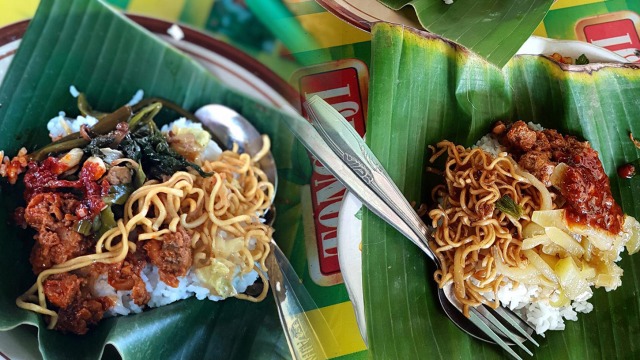 Nasi ponggol. (Foto: Instagram/@kims.mom dan @tegal.fnb)