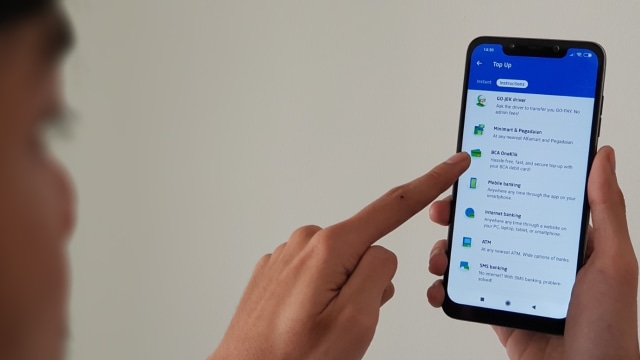 Fitur top up saldo GoPay di aplikasi GOJEK. Foto: Aditya Panji/kumparan