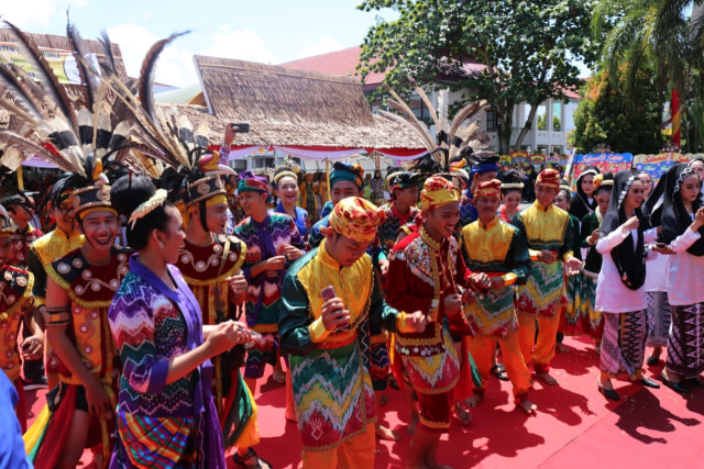 Gubernur Sahbirin Klaim Cepatnya Pembangunan di Barito Kuala