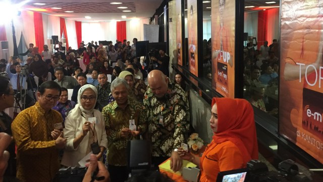 Mandiri Kerjasama Bersama PT Pos Indonesia di Kantor Pos Indonesia, Jakarta Pusat, (9/1). (Foto: Abdul Latif/kumparan)