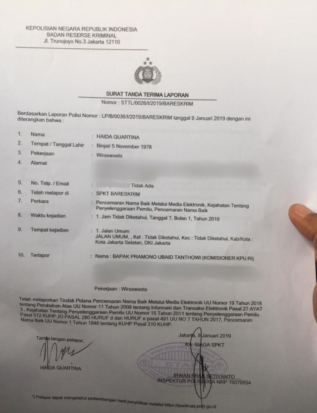 Surat Pelaporan Kuasa hukum Andi Arief, Haida Quartina Komisioner KPU Pramono Ubaid dan PSI di Mabes Polri. (Foto: Mirsan Simamora/kumparan)
