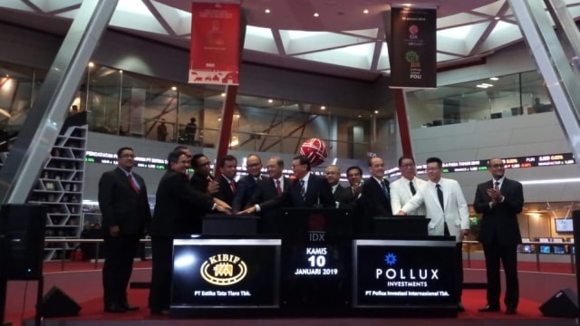 PT Estika Tata Tiara Tbk (BEEF) dan PT Pollux International Tbk (POLI) resmi melantai di Bursa Efek Indonesia (BEI). (Foto: Selfy Momongan/kumparan)