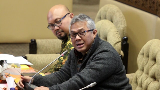 Ketua KPU RI Arief Budiman bersama Bawaslu saat Rapat dengan Komisi II.  (Foto: Helmi Afandi Abdullah/kumparan)