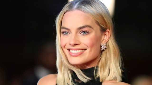 Cute, Margot Robbie akan Berperan Menjadi Barbie di Film Produksi Warner Bros