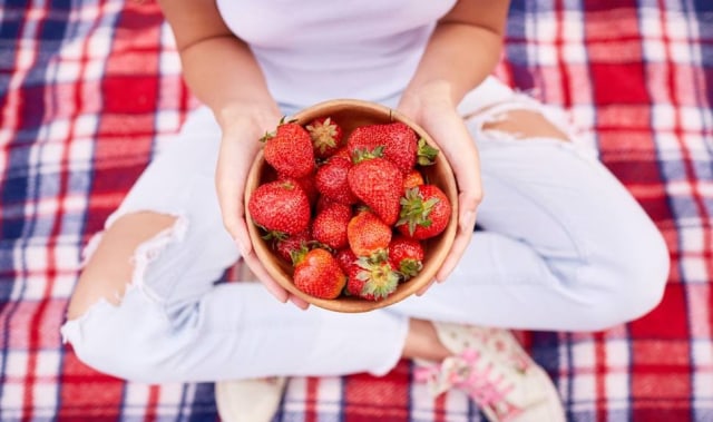 4 Manfaat Strawberry untuk Kecantikan Kulit, Bisa Mencerahkan Lho!