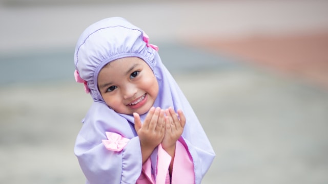 Ilustrasi anak berdoa Foto: Shutterstock