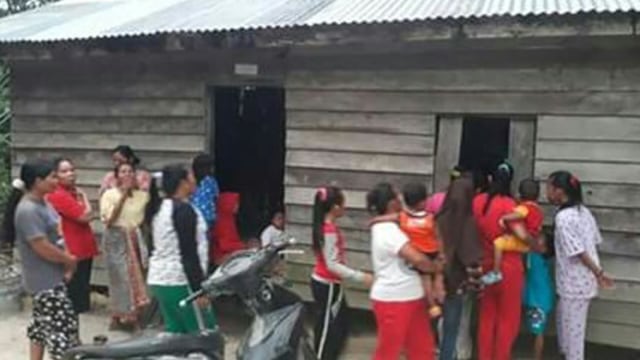 Rumah Andini, gadis berusia 14 tahun yang menafkahi dua adiknya yang masih berusia di bawah tiga tahun.  (Foto: Dok. Selasar Riau)
