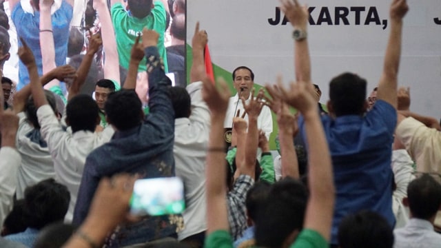 Presiden Joko Widodo saat memberikan pidato dalam acara Silatnas di Jiexpo, Kemayoran. (Foto: Jamal Ramadhan/kumparan)
