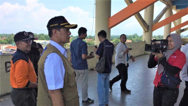 Kepala BNPB, Doni Monardo saat tinjau shelter tsunami Labuan, Pandeglang, Banten. (Foto: Fachrul Irwinsyah/kumparan)