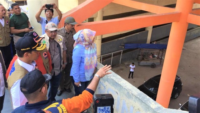 Kepala BNPB, Doni Monardo saat tinjau shelter tsunami Labuan, Pandeglang, Banten. (Foto: Fachrul Irwinsyah/kumparan)