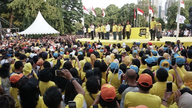 Jokowi di Deklarasi Alumni UI untuk Jokowi-Amin di GBK (Foto: Jamal Ramadan/kumparan)