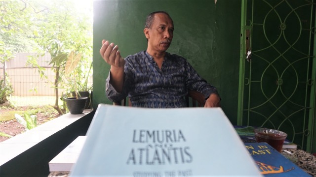 Ahmad Yanuana Samantho, Peneliti dan Penulis buku Peradaban Atlantis Nusantara. (Foto: Irfan Adi Saputra/kumparan)