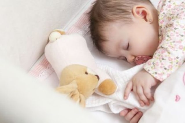 3 Posisi Tidur Si Kecil Berdasarkan Usianya, Mana yang Terbaik? (3)