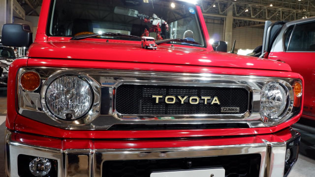 Suzuki Jimny rasa Toyota (Foto: Aditya Pratama Niagara/kumparanOTO)